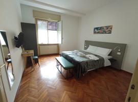 Megaride's dépendance, homestay in Como