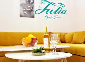 Guest House Julia, nakvynės su pusryčiais namai mieste Stavras