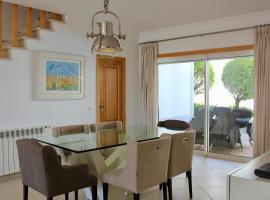 Stunning Townhouse T3, alquiler vacacional en la playa en Óbidos