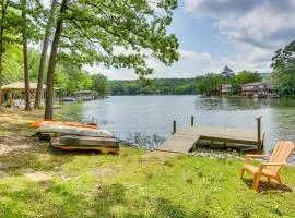 Scenic Studio on Lake Desoto with Patio!