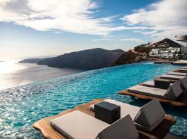 Amazing 1BR Suite in front of the Sea in Santorini, užmiesčio svečių namai mieste Imeroviglis