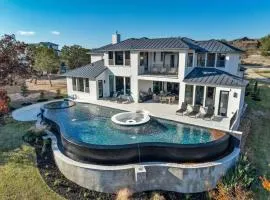 Lone Star Luxe Luxury Getaway On Lake Travis