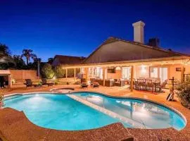 Luxury Scottsdale Retreat Heated Pool and Mini Golf