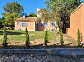 Location saisonnière villa Lauris, hotel u gradu Lauris