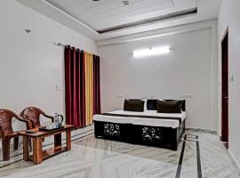 OYO Flagship Rudra Palace, hotel v destinaci Nalmatha
