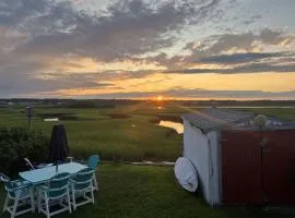 Sea Esta - 4 BR cottage, best spot in Wells Beach cottage