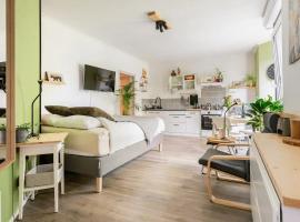 Cozy House - fietsverhuur, eigen keuken en badkamer: Nijmegen, Goffertpark yakınında bir otel