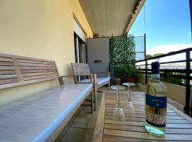 Coastal House - Spiaggia e Piscina a dieci passi, apartment in Santa Marinella