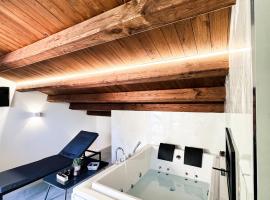 Sentimento Luxury Rooftop, hotel v destinaci Vasanello