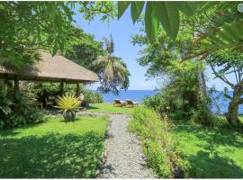 Palm Beach Villas Bali, cabaña o casa de campo en Singaraja