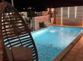 Folla de Luxe Palm Lake Resort Piscine Privative Chauffée
