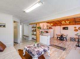 Quaint Greenbrier Apartment Less Than 24 Mi to Nashville, ξενοδοχείο σε Greenbrier