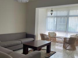 Spacious 4 bed room apartment in fifth circle, דירה בUmm Uthainah