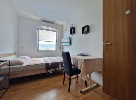 Rooms for two with private bathroom near Split center, B&B in Split