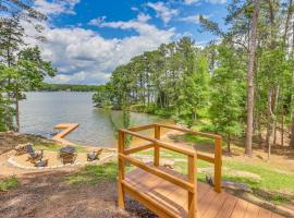 Lakefront Sparta Cabin with Private Beach and Dock!, hotel with parking in Sparta