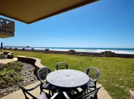 D27 - Beachside Bungalow