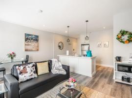 Cozy Condo on James Street North, khách sạn ở Hamilton