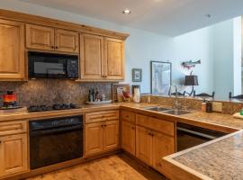 Leadville Condo 320, hotel with parking in Ketchum
