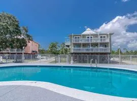Romar Village 322- short walk to beach pool