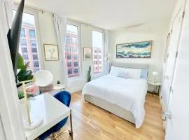 Large One Bedroom - Massive Private Terrace - Luxury Building - Williamsburg - Greenpoint
