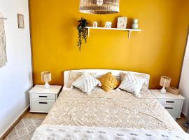 Boho Apartments: Mankalya şehrinde bir otel
