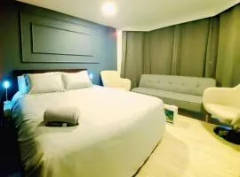 Exec-Suite - Top Rated Stay in Downtown - Comfort & Quality