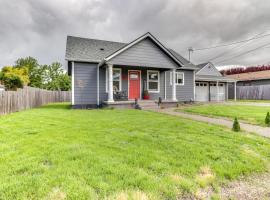 Charming McMinnville Home - Walk to Wineries!, hotel v destinácii McMinnville