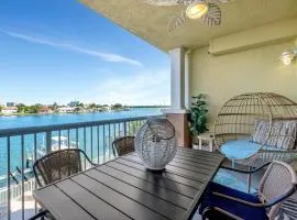 Waterfront -3BR - 2Kings -Pool Balcony - Beach