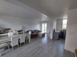 Maison calme proche de la cité des loisirs, ξενοδοχείο σε Amnéville