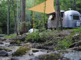 Creekside Airstream Retreat In The Smokies