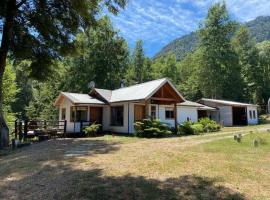 Vista verde Llonquén, hotel i Liquiñe