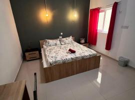 Next to Sliema Beach, Air condition Room, spacious and comfortable, δωμάτιο σε οικογενειακή κατοικία σε Il-Gżira
