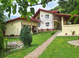 Casa de Vacanță Daniel, cottage à Orşova