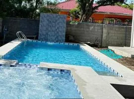 CazaTara - Modern house with swimming pool in Alaminos