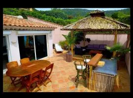 Dans Bâtisse traditionnellle appartement de la plage et terrasse Balli