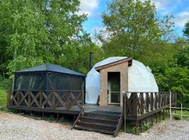 NORTH GLAMPER 富良野, Zelt-Lodge in Kami-furano