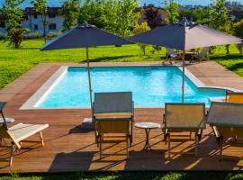 -La Mas Di Laura- Luxury Relais with Swimming pool, хотел в Nicola