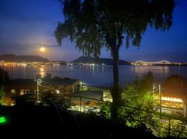 Villa by the sea, close to the city, with panoramic views – hotel w Bergen