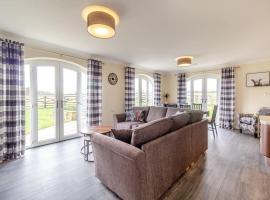 Haystax Holiday Lodges, holiday rental in Knitsley