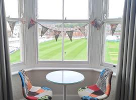 Ainsley Court Guest House, homestay in Scarborough