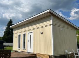 Tiny house max 4 people, hotel en Heberg