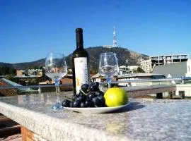 Tbiliseli Inn