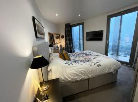 Luxury Skyline Retreat, hotel v destinaci Brentford