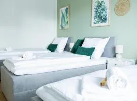 C4S -COME4STAY -InnHarmony- Stilvoll eingerichtetes Apartment für bis zu 8 Personen - Hochwertige Betten I voll ausgestattete Küche I Balkon I Badezimmer I WLAN I Smart TV