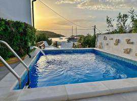 Beach Villa Ema, hotel with jacuzzis in Rab
