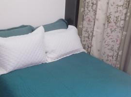 Quarto plutão, hotel in Duque de Caxias