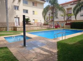 Apartamento con piscina, allotjament vacacional a les Cases d'Alcanar