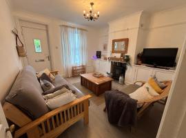 Coastal Terrace Dogs Welcome optional Hot Tub, hotel a Sea Palling