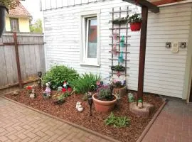 Sunny Loft with Mountain Views
