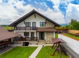 Casa Andra si Denis